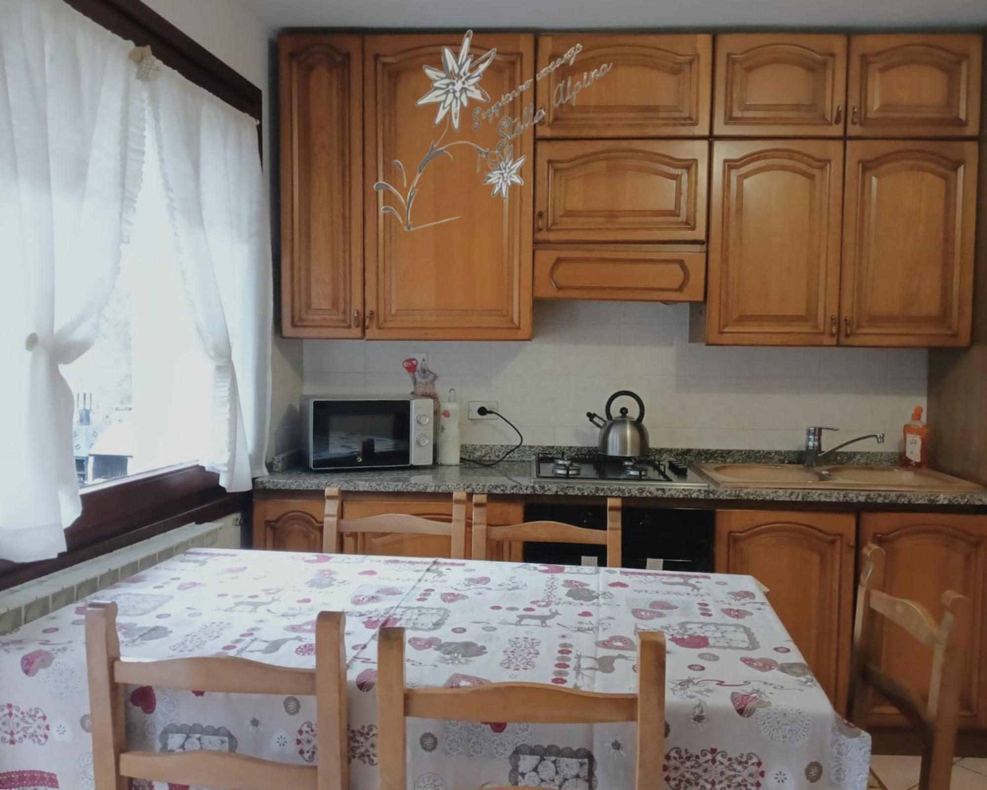 Soggiorno Vacanze Stella Alpina Temù Rom bilde